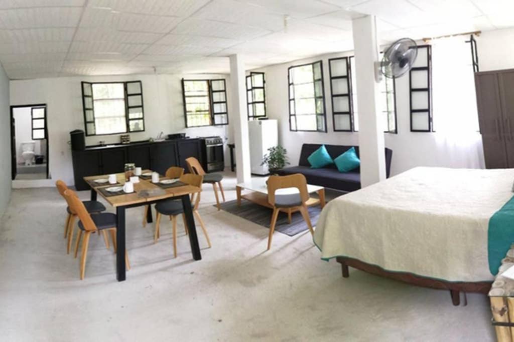 Appartement Apartamento Equipado Tipo Loft à El Remate Extérieur photo